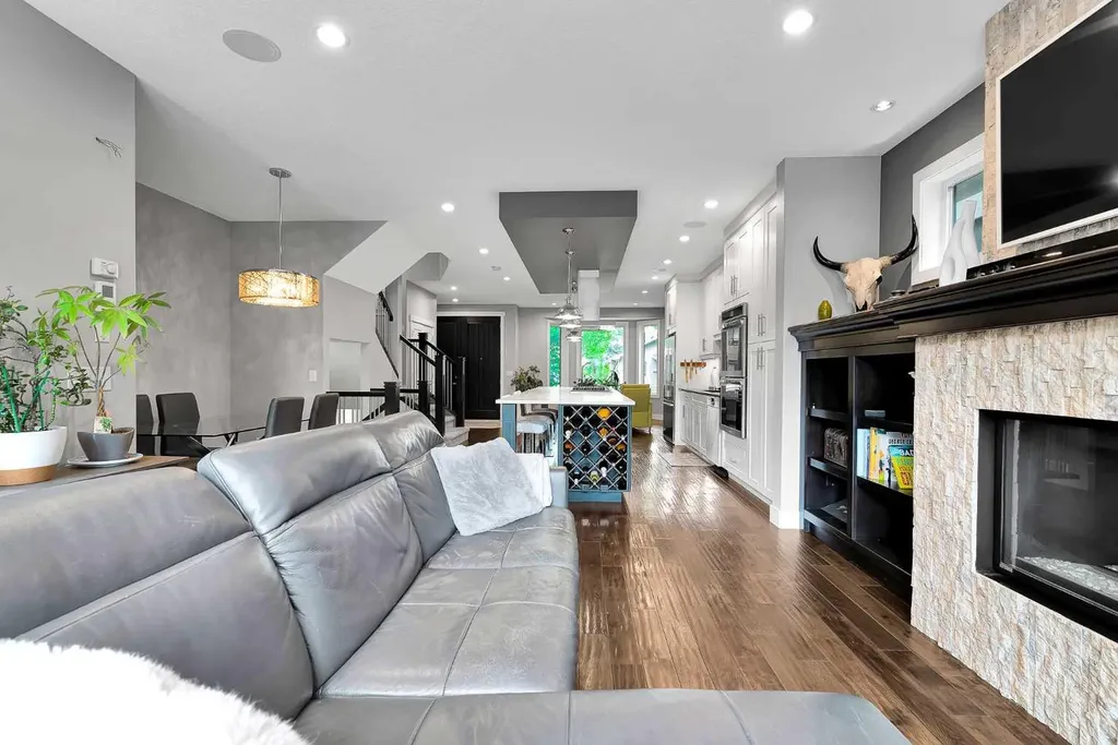 425 21 Avenue NW Calgary AB T2M 1J6