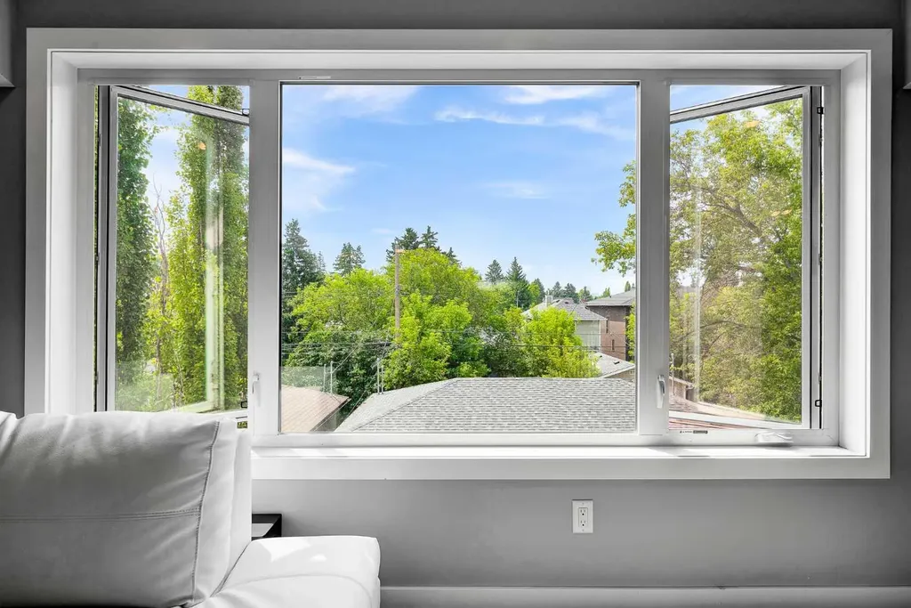 425 21 Avenue NW Calgary AB T2M 1J6