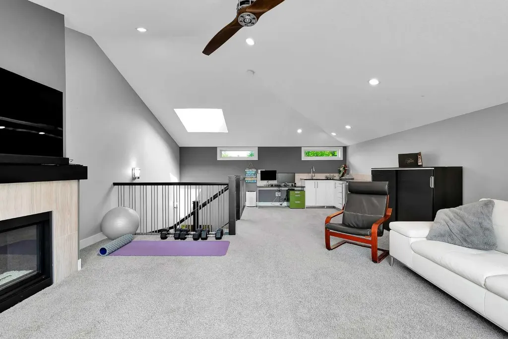 425 21 Avenue NW Calgary AB T2M 1J6