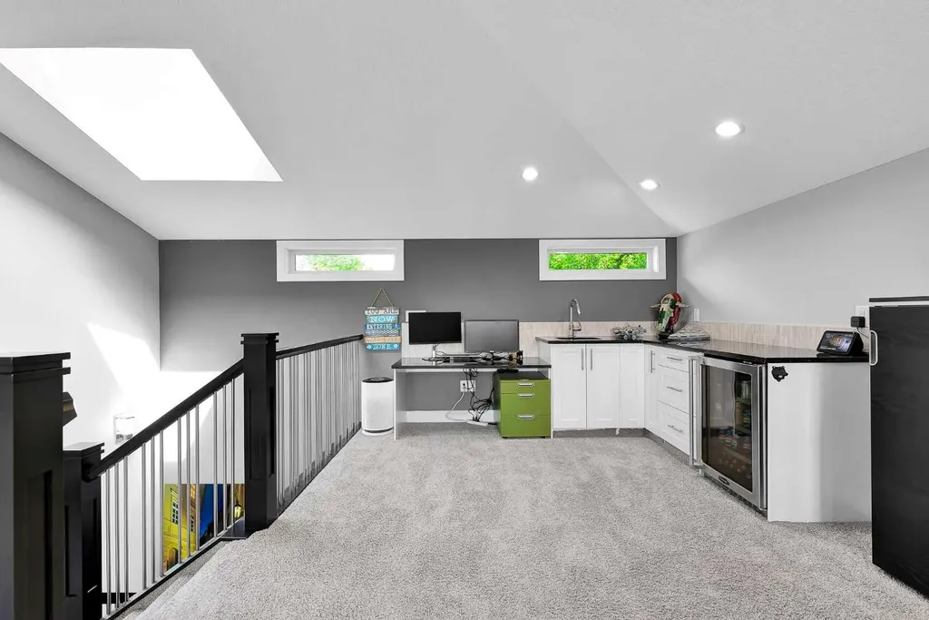 425 21 Avenue NW Calgary AB T2M 1J6