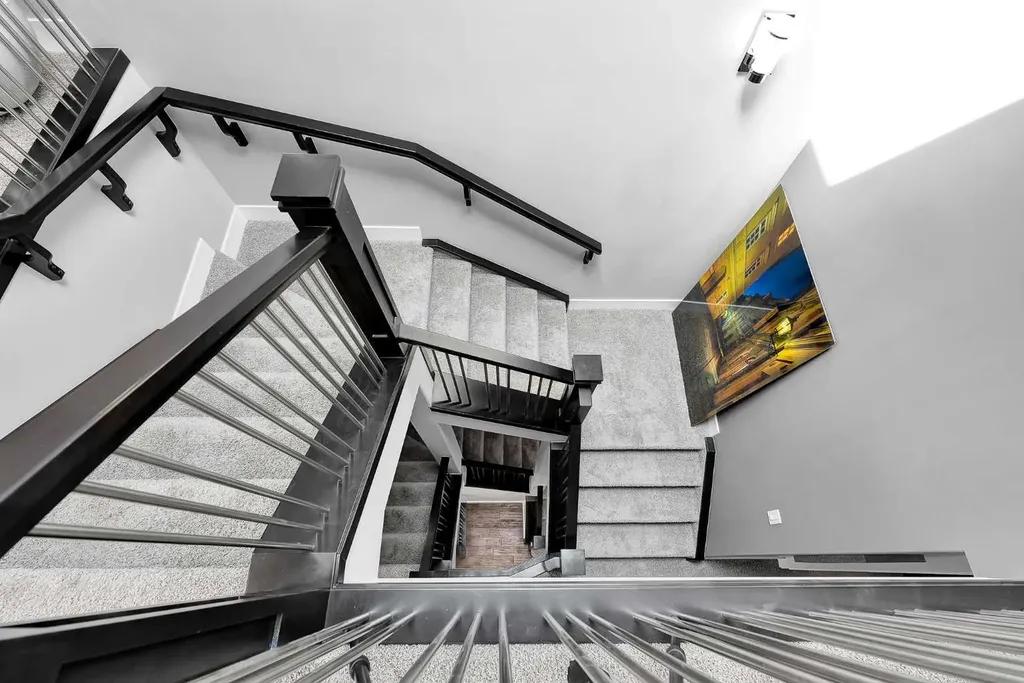 425 21 Avenue NW Calgary AB T2M 1J6