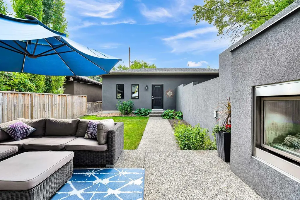 425 21 Avenue NW Calgary AB T2M 1J6