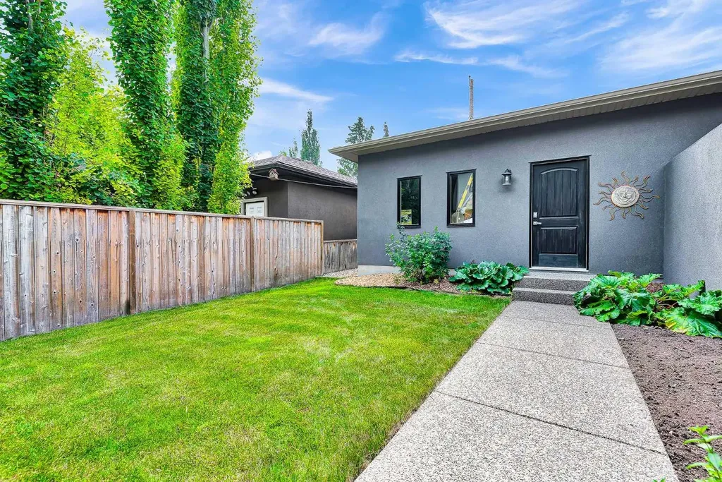 425 21 Avenue NW Calgary AB T2M 1J6