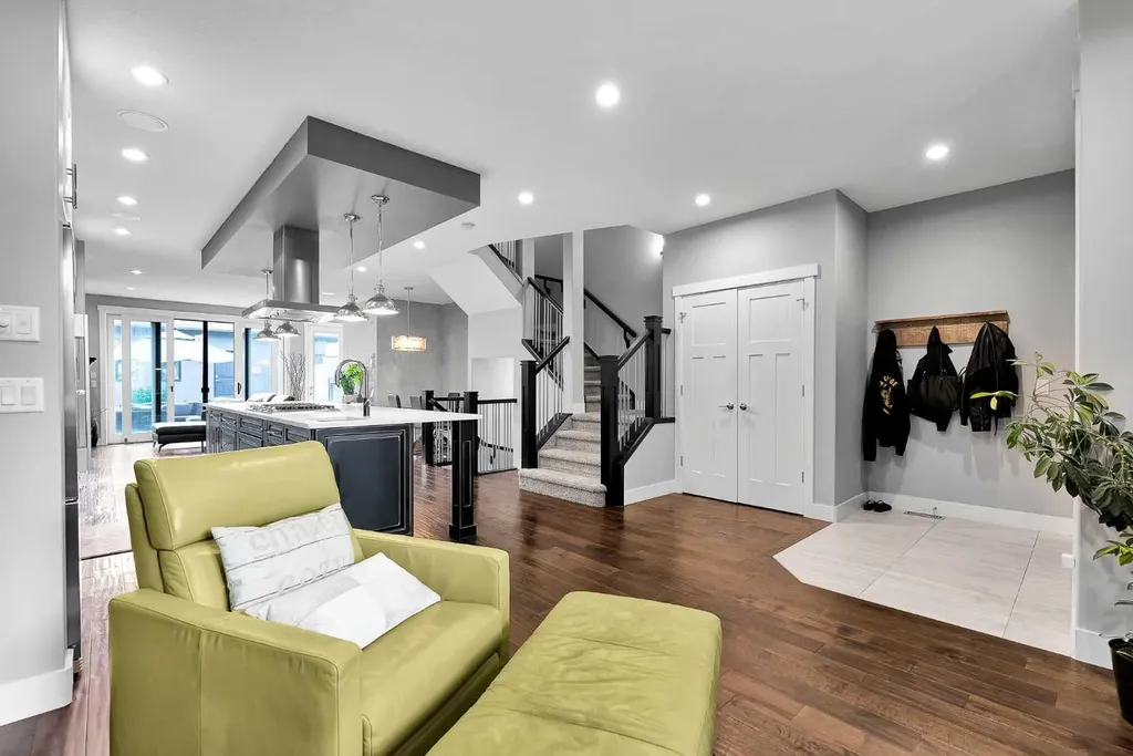 425 21 Avenue NW Calgary AB T2M 1J6