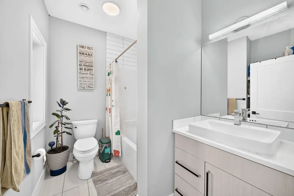 86 Carringvue Manor NW Calgary AB T3P 1L7