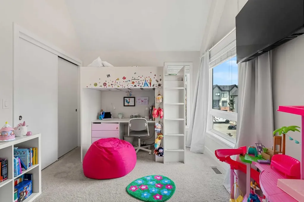 1218 Sage Meadows Gardens NW Calgary AB T3P 1K3
