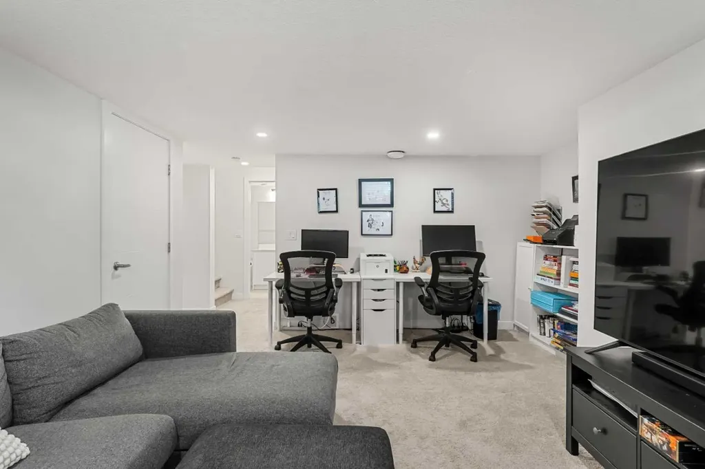 1218 Sage Meadows Gardens NW Calgary AB T3P 1K3