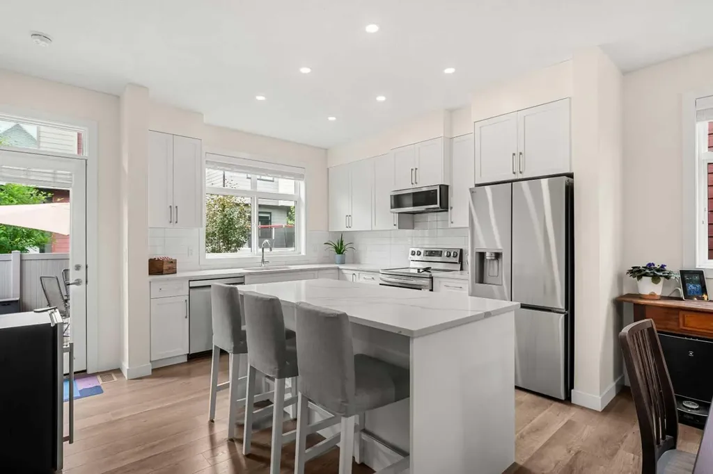 1218 Sage Meadows Gardens NW Calgary AB T3P 1K3