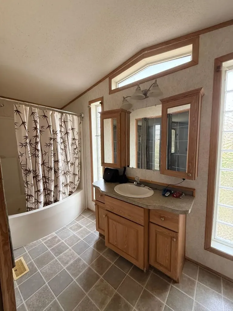 5104 48 Avenue Fort Vermilion AB T0H1N0