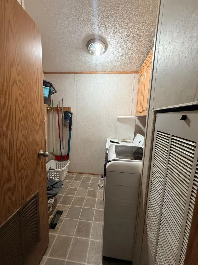 5104 48 Avenue Fort Vermilion AB T0H1N0