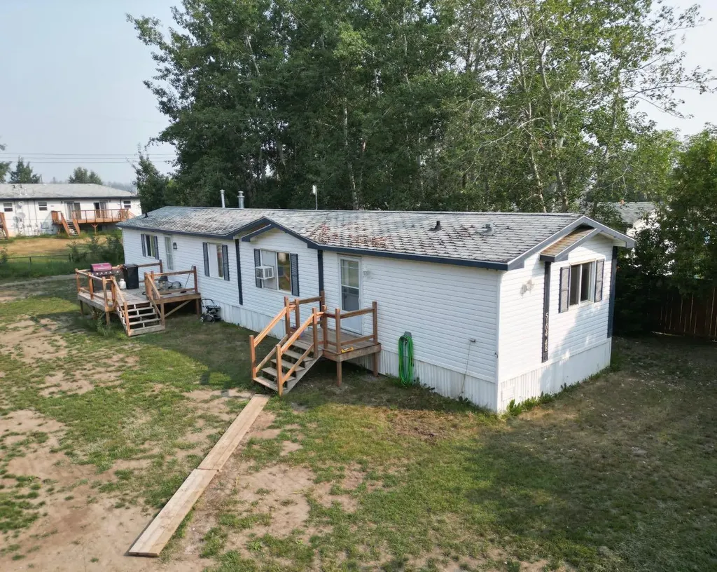 5104 48 Avenue Fort Vermilion AB T0H1N0