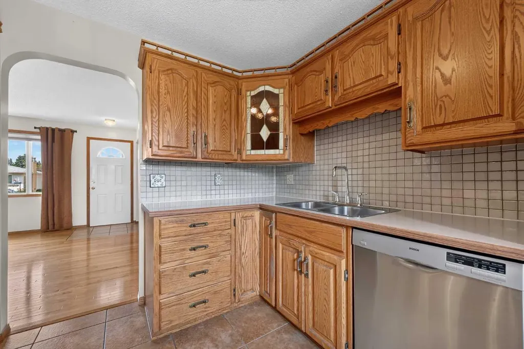 4639 Marbank Drive Calgary AB T2A 3H9