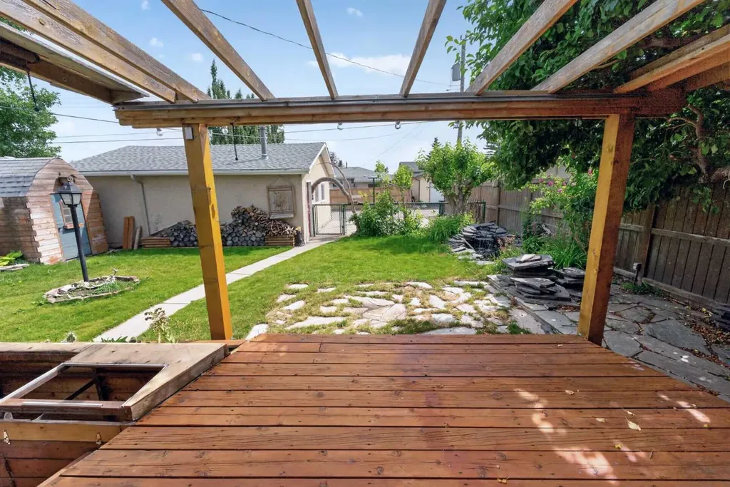 4639 Marbank Drive Calgary AB T2A 3H9