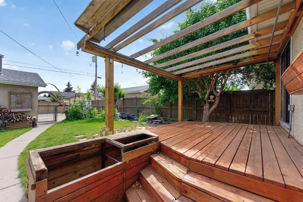4639 Marbank Drive Calgary AB T2A 3H9