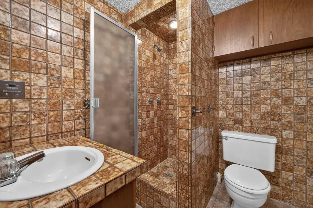 4639 Marbank Drive Calgary AB T2A 3H9