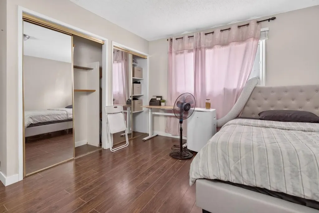 319 Rundlelawn Road NE Calgary AB T1Y3P2