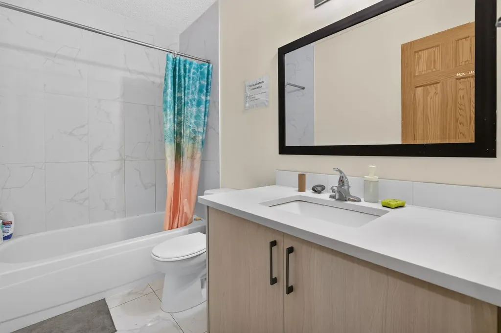 319 Rundlelawn Road NE Calgary AB T1Y3P2