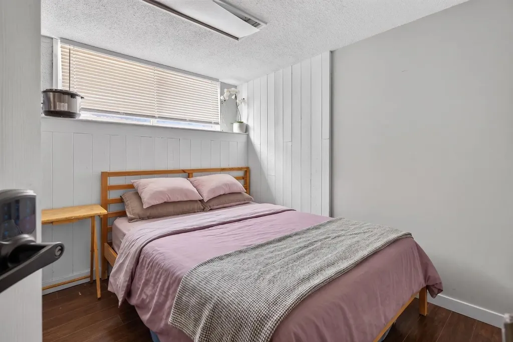 319 Rundlelawn Road NE Calgary AB T1Y3P2