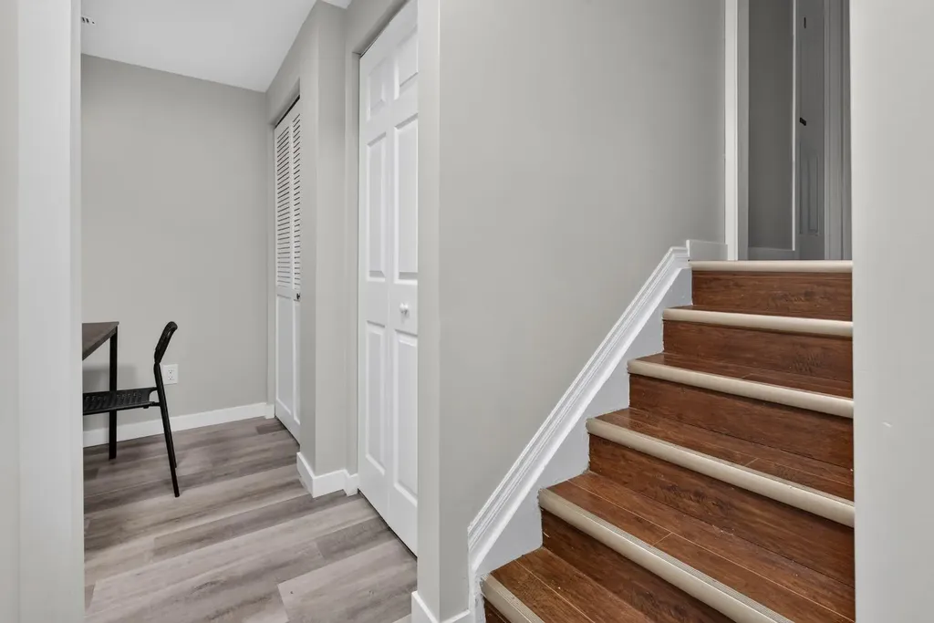319 Rundlelawn Road NE Calgary AB T1Y3P2