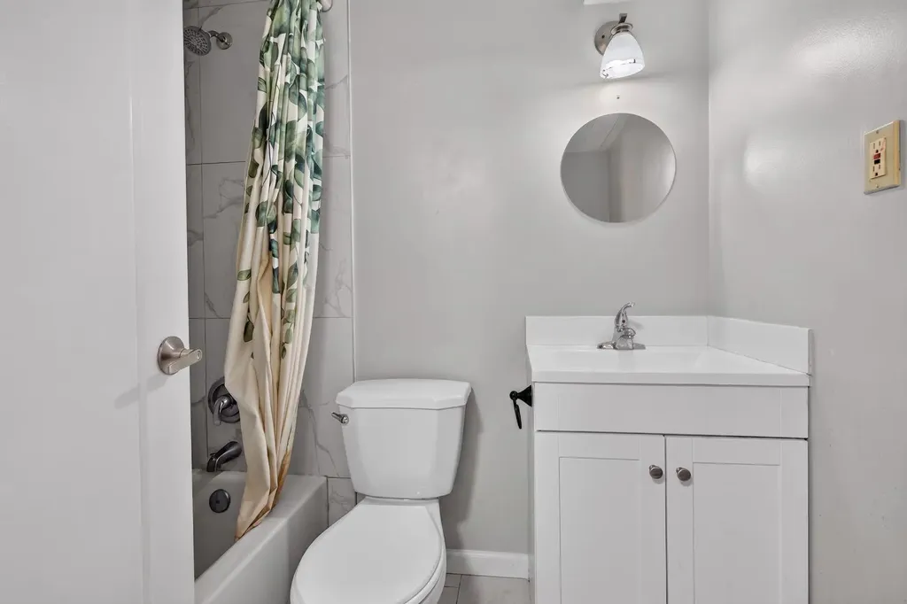 319 Rundlelawn Road NE Calgary AB T1Y3P2