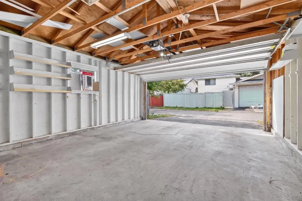 319 Rundlelawn Road NE Calgary AB T1Y3P2