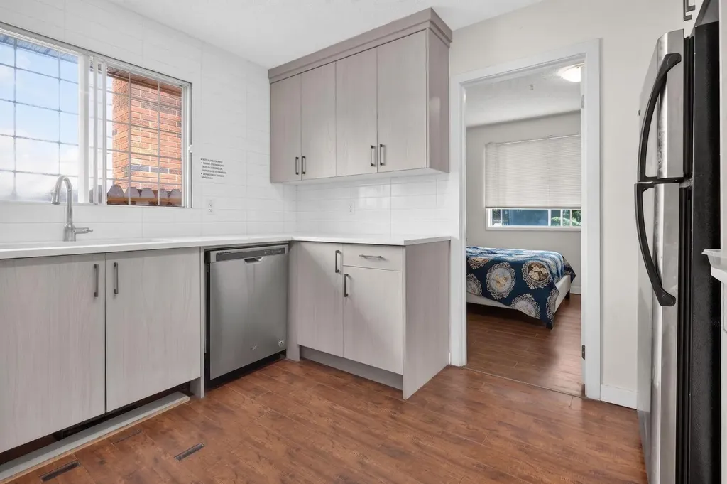 319 Rundlelawn Road NE Calgary AB T1Y3P2