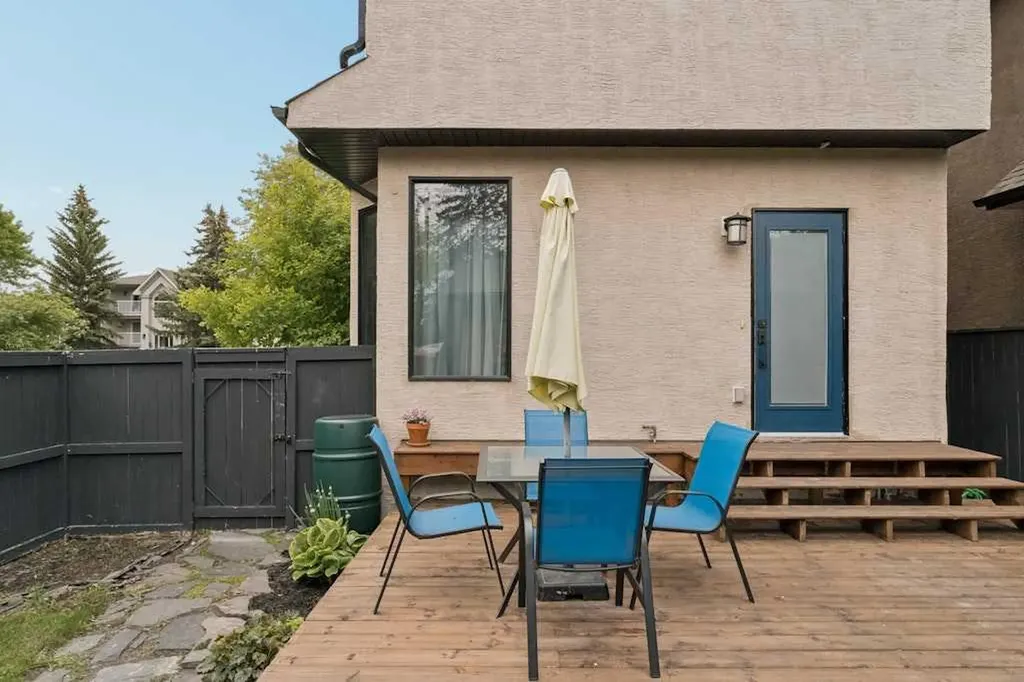 202 26 Avenue NW Calgary AB T2M 2C9
