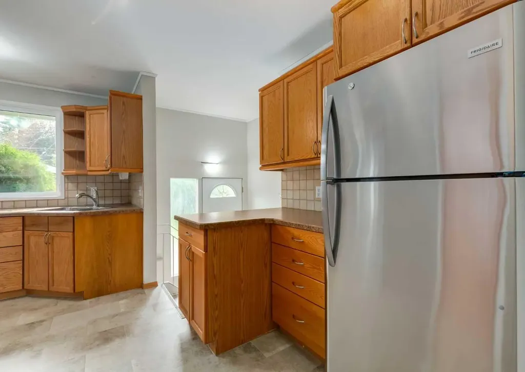 4220 Bowlen Street NW Calgary AB T2L 1P9