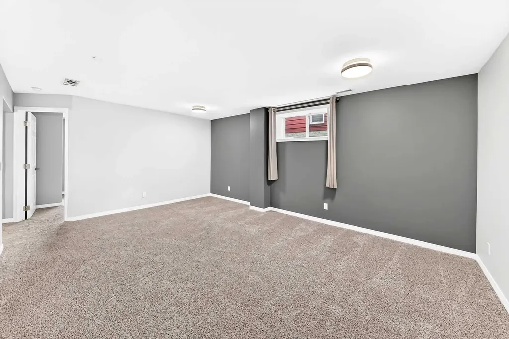 23 Thornbird Way SE Airdrie AB T4A2C3