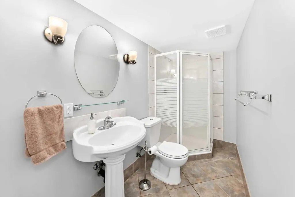 23 Thornbird Way SE Airdrie AB T4A2C3