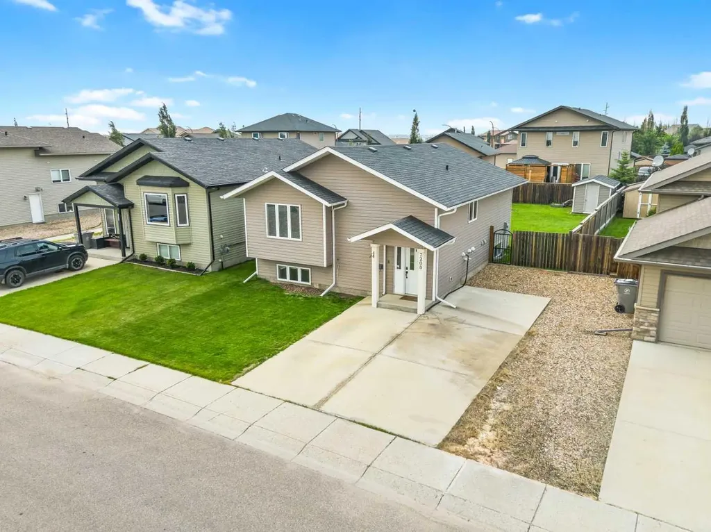 7208 40 Street Lloydminster AB T9V 2K7