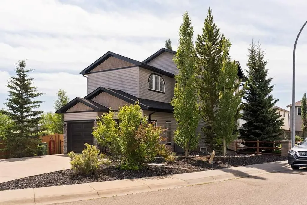 115 Rockmont Court NW Calgary AB T3G 5V8