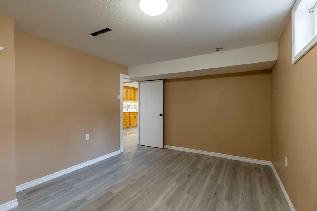 2005 16 Avenue S Lethbridge AB T1K 0Z4
