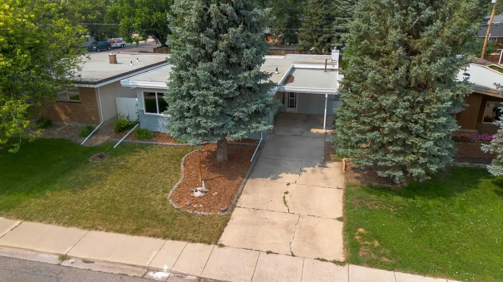 2005 16 Avenue S Lethbridge AB T1K 0Z4
