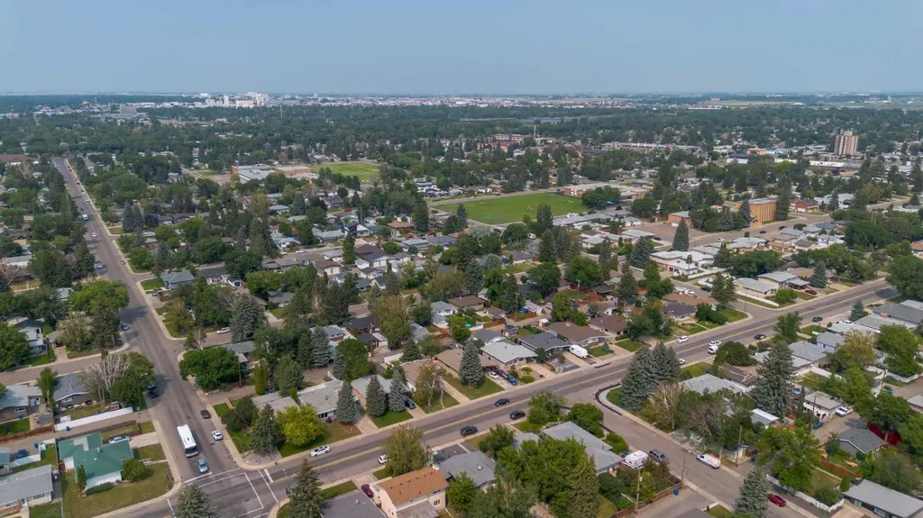 2005 16 Avenue S Lethbridge AB T1K 0Z4