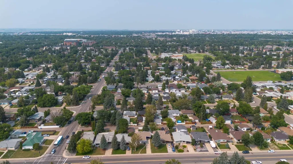 2005 16 Avenue S Lethbridge AB T1K 0Z4
