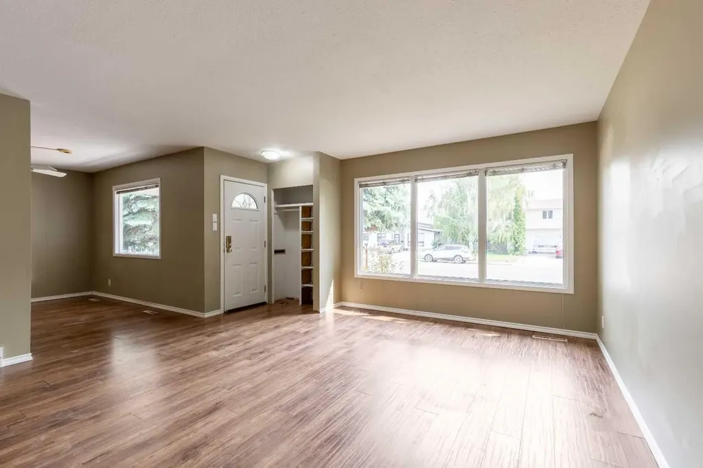 2005 16 Avenue S Lethbridge AB T1K 0Z4