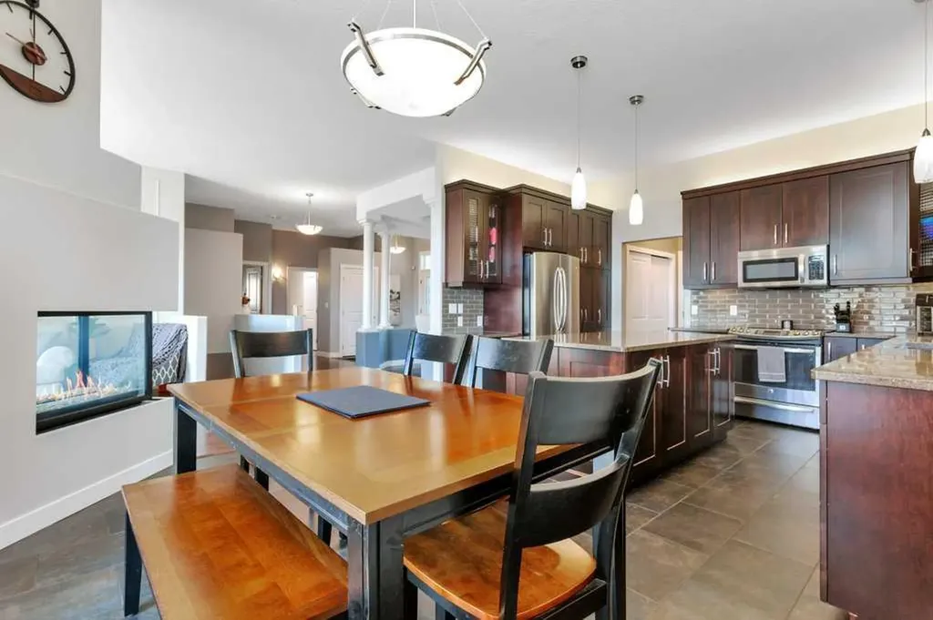 3565 54 Avenue Innisfail AB T4G 1S3