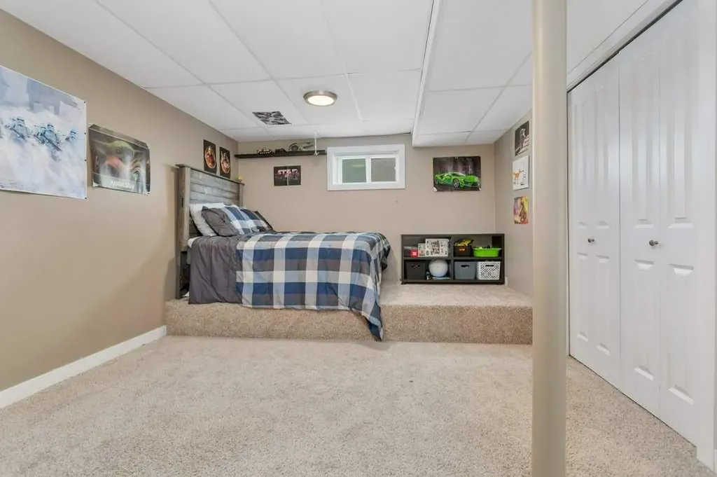 3565 54 Avenue Innisfail AB T4G 1S3