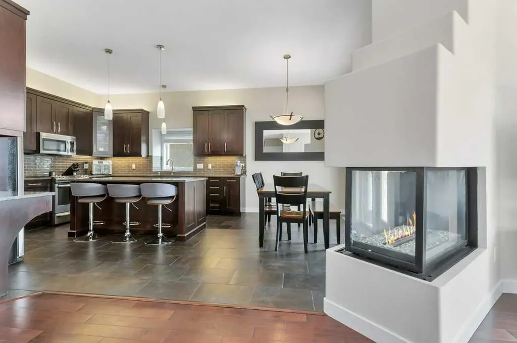 3565 54 Avenue Innisfail AB T4G 1S3