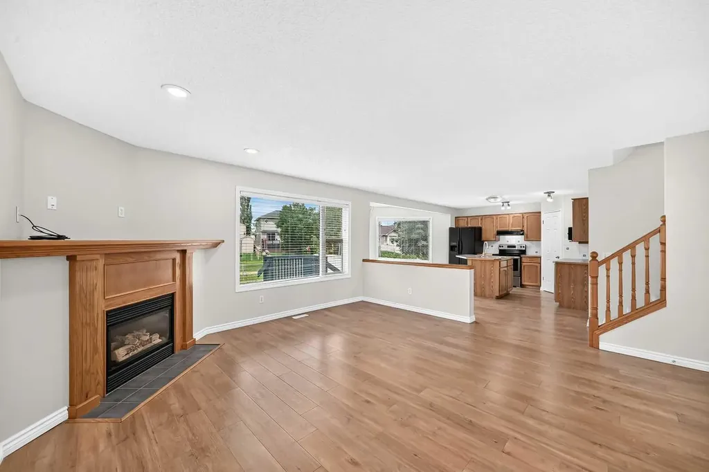 247 Covington Close NE Calgary AB T3K 4L8