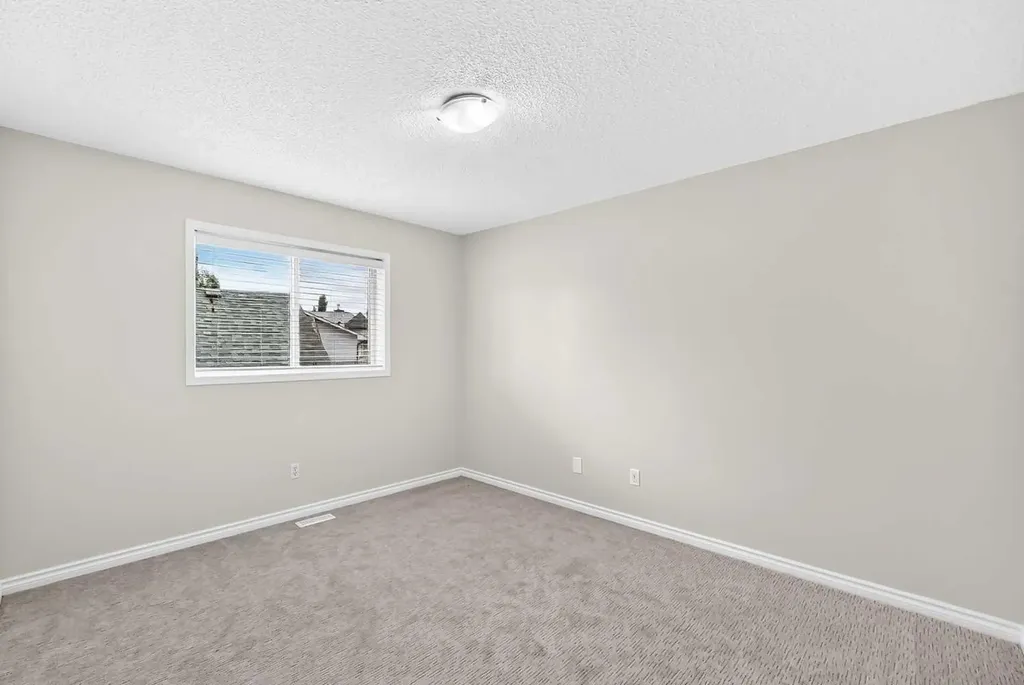 247 Covington Close NE Calgary AB T3K 4L8