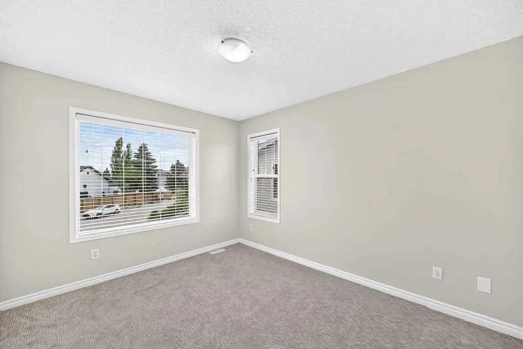 247 Covington Close NE Calgary AB T3K 4L8