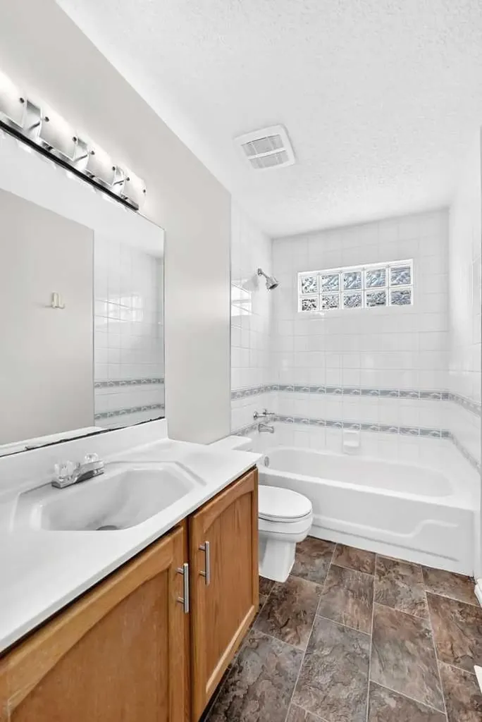 247 Covington Close NE Calgary AB T3K 4L8