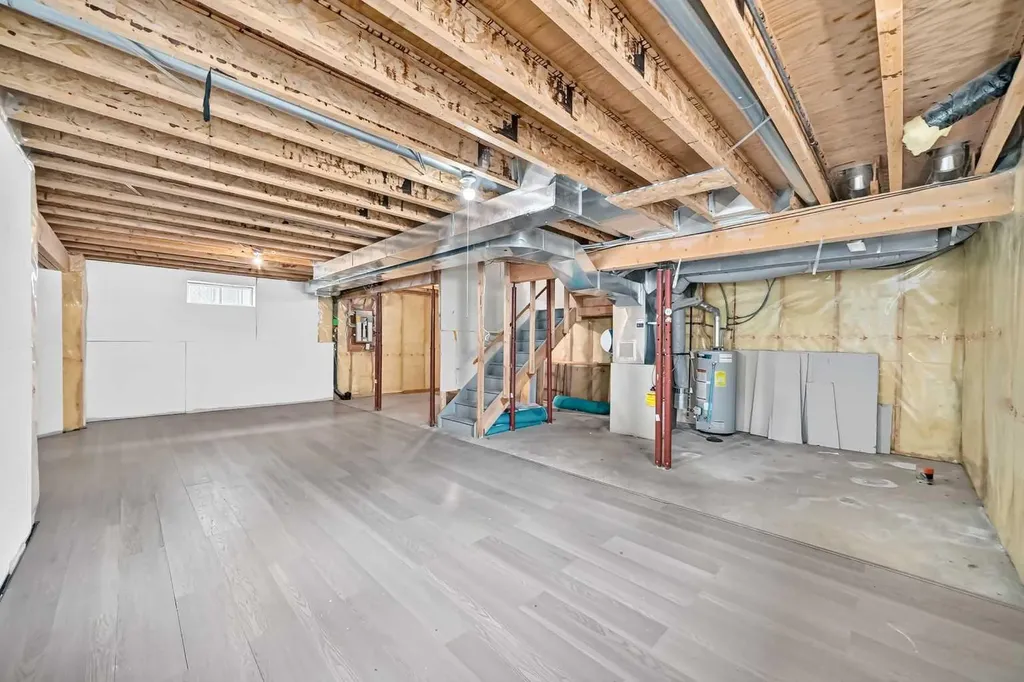 247 Covington Close NE Calgary AB T3K 4L8