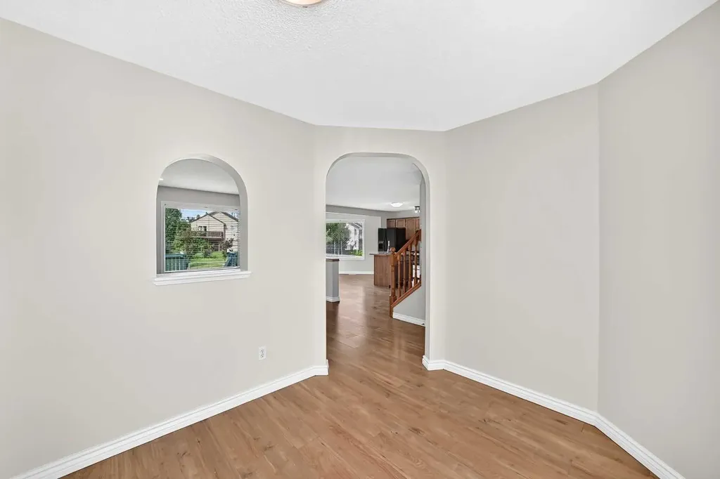 247 Covington Close NE Calgary AB T3K 4L8