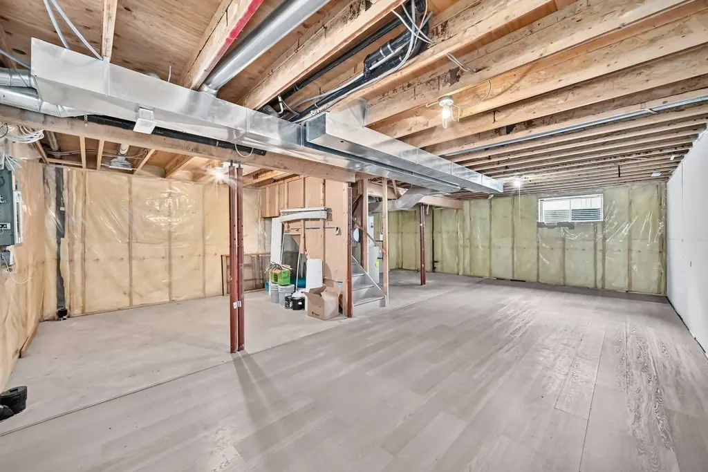 247 Covington Close NE Calgary AB T3K 4L8