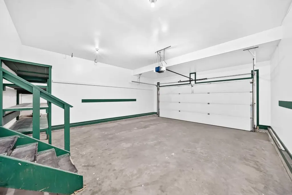 247 Covington Close NE Calgary AB T3K 4L8