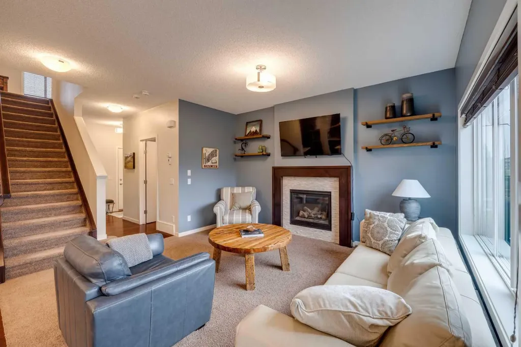 150 Fireside Bend Cochrane AB T4C 0V7