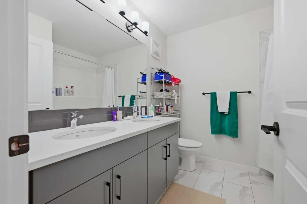 147 Magnolia Path SE Calgary AB T3M 3X6